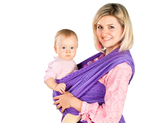 Um dem Baby besonders nah zu sein werden sie in einer Schlinge am Bauch getragen